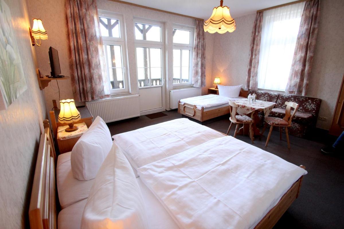 Hotel Schwarzaburg Schwarzburg Extérieur photo